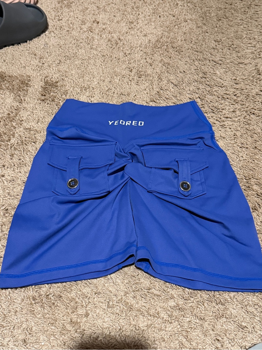 YEOREO Viral women’s High-Waist Blue Shorts with Back Pockets & leggings